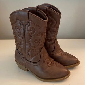 Tucker + Tate EUC size 9